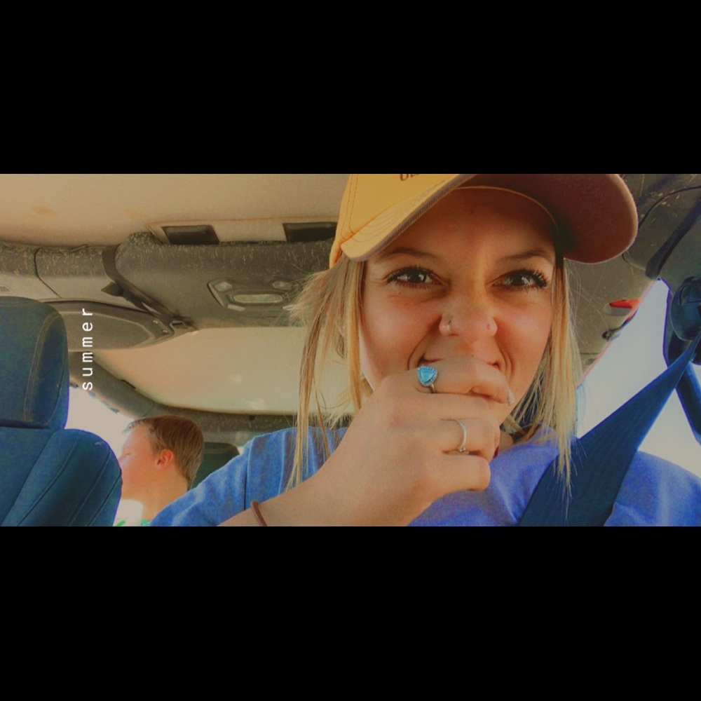 Meet your Posher, Macy